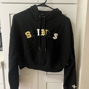 Women's The Wild Collective Black New Orleans Saints Cropped Pullover Hoodie